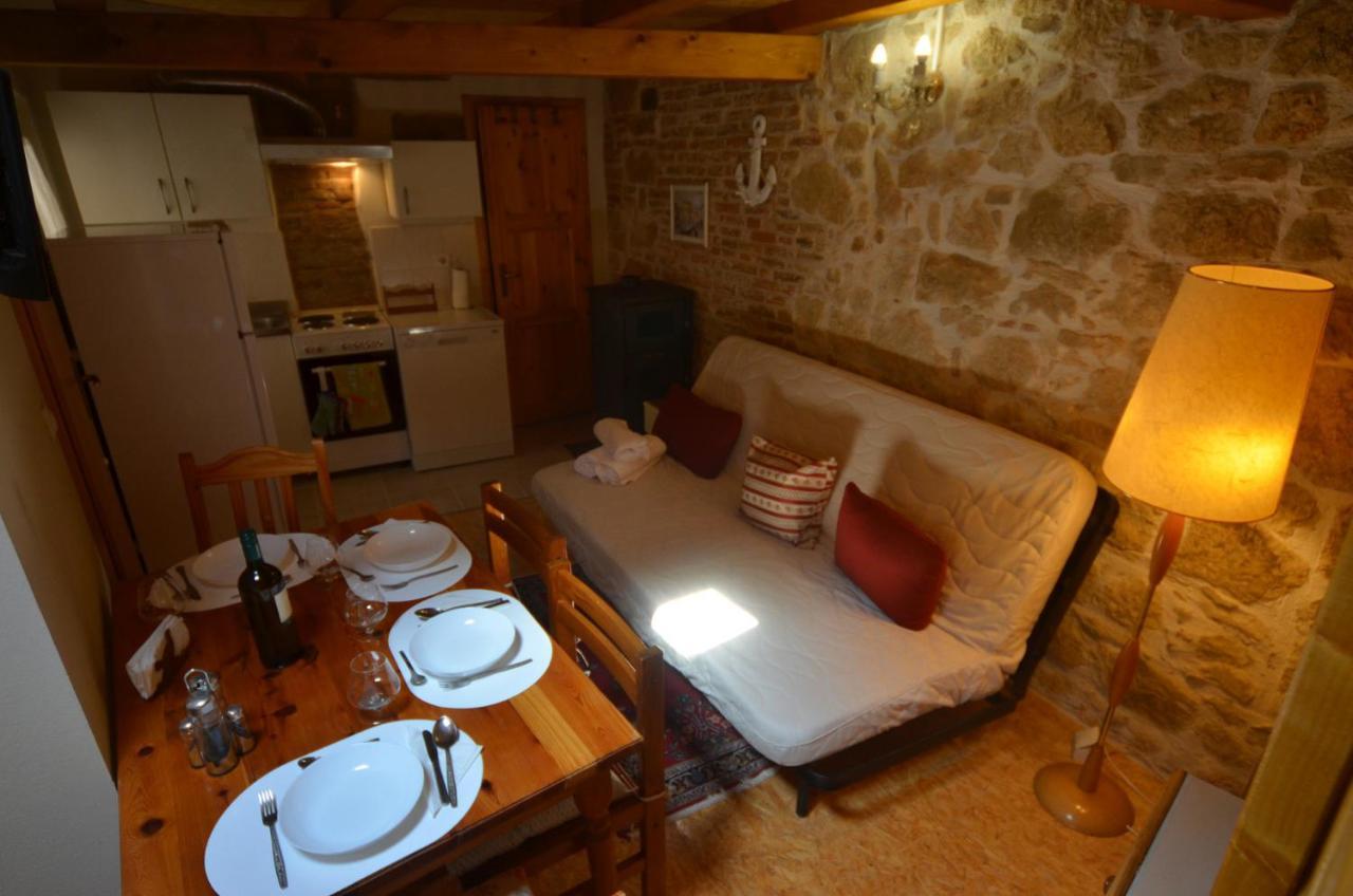 Studio Apartment La Maison De Catherine Ровинь Экстерьер фото