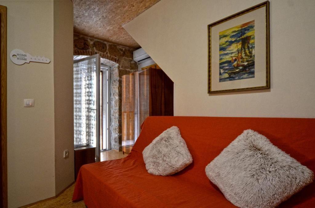 Studio Apartment La Maison De Catherine Ровинь Экстерьер фото