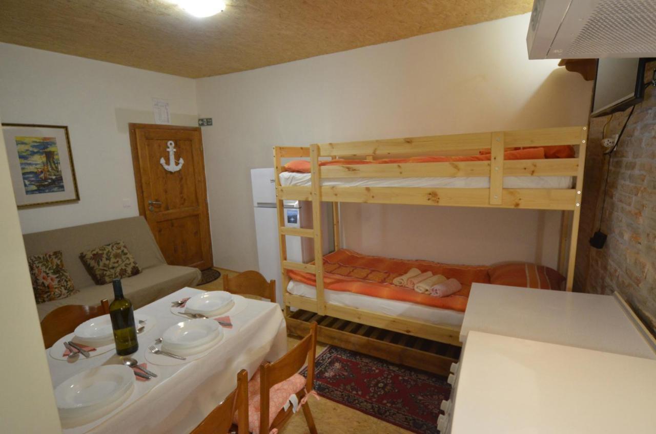 Studio Apartment La Maison De Catherine Ровинь Экстерьер фото