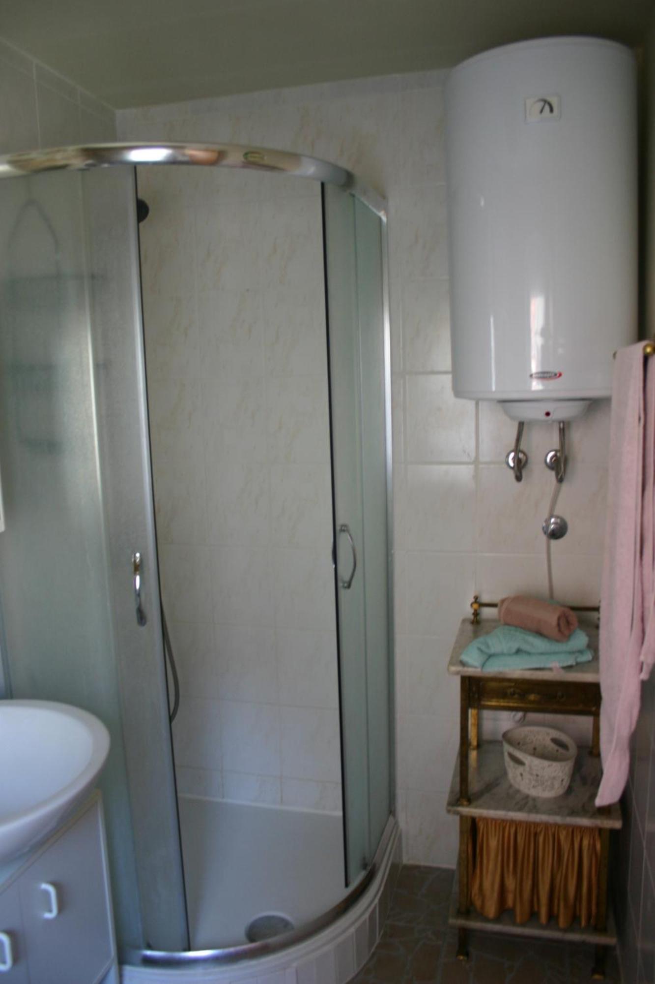 Studio Apartment La Maison De Catherine Ровинь Экстерьер фото
