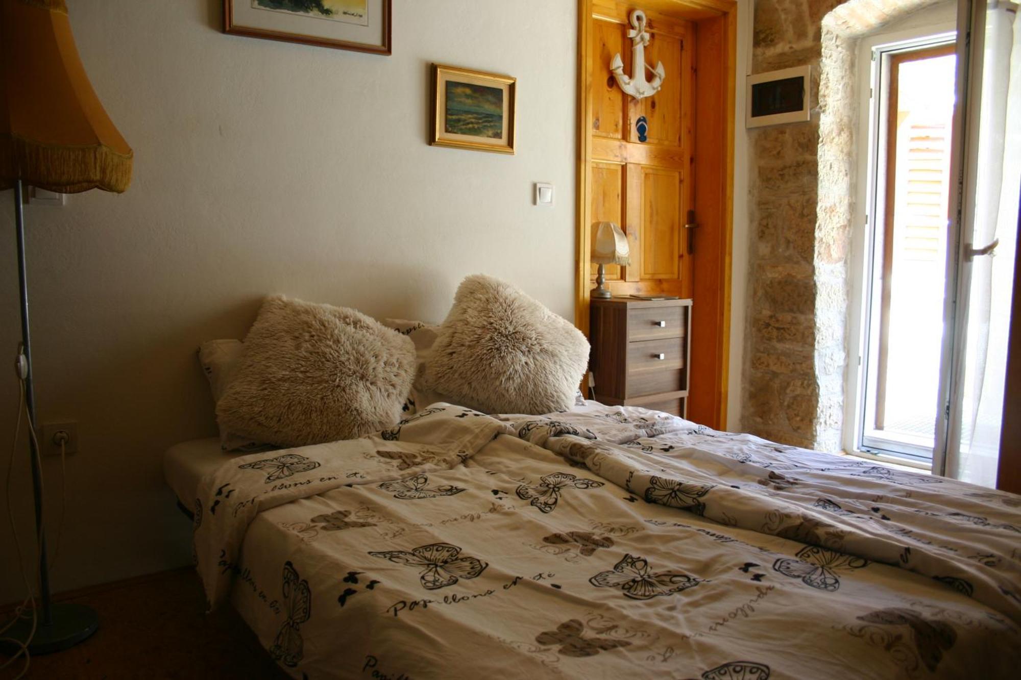 Studio Apartment La Maison De Catherine Ровинь Экстерьер фото