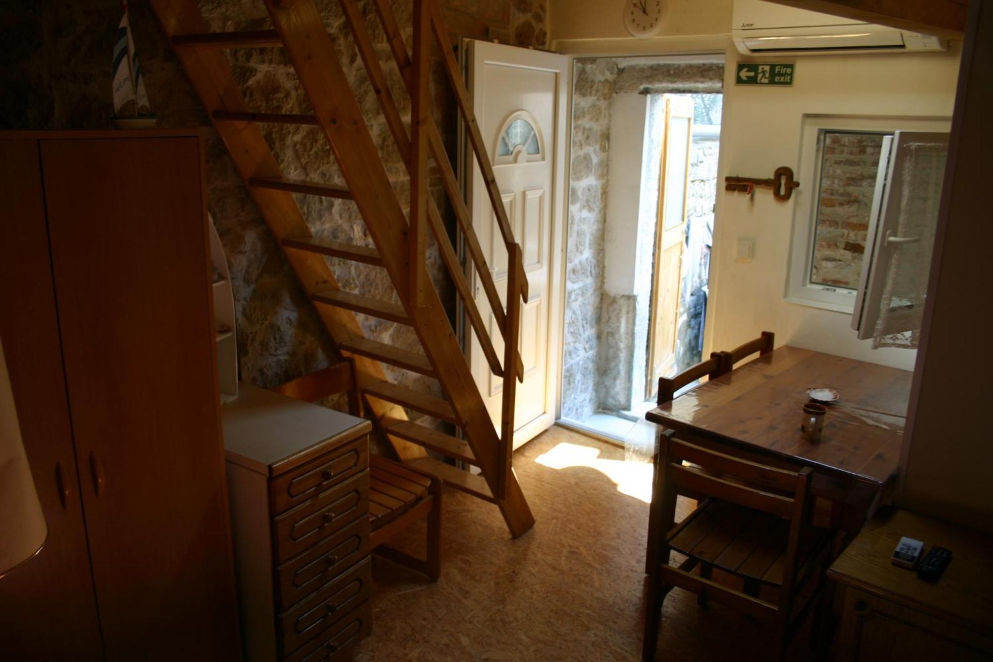 Studio Apartment La Maison De Catherine Ровинь Экстерьер фото